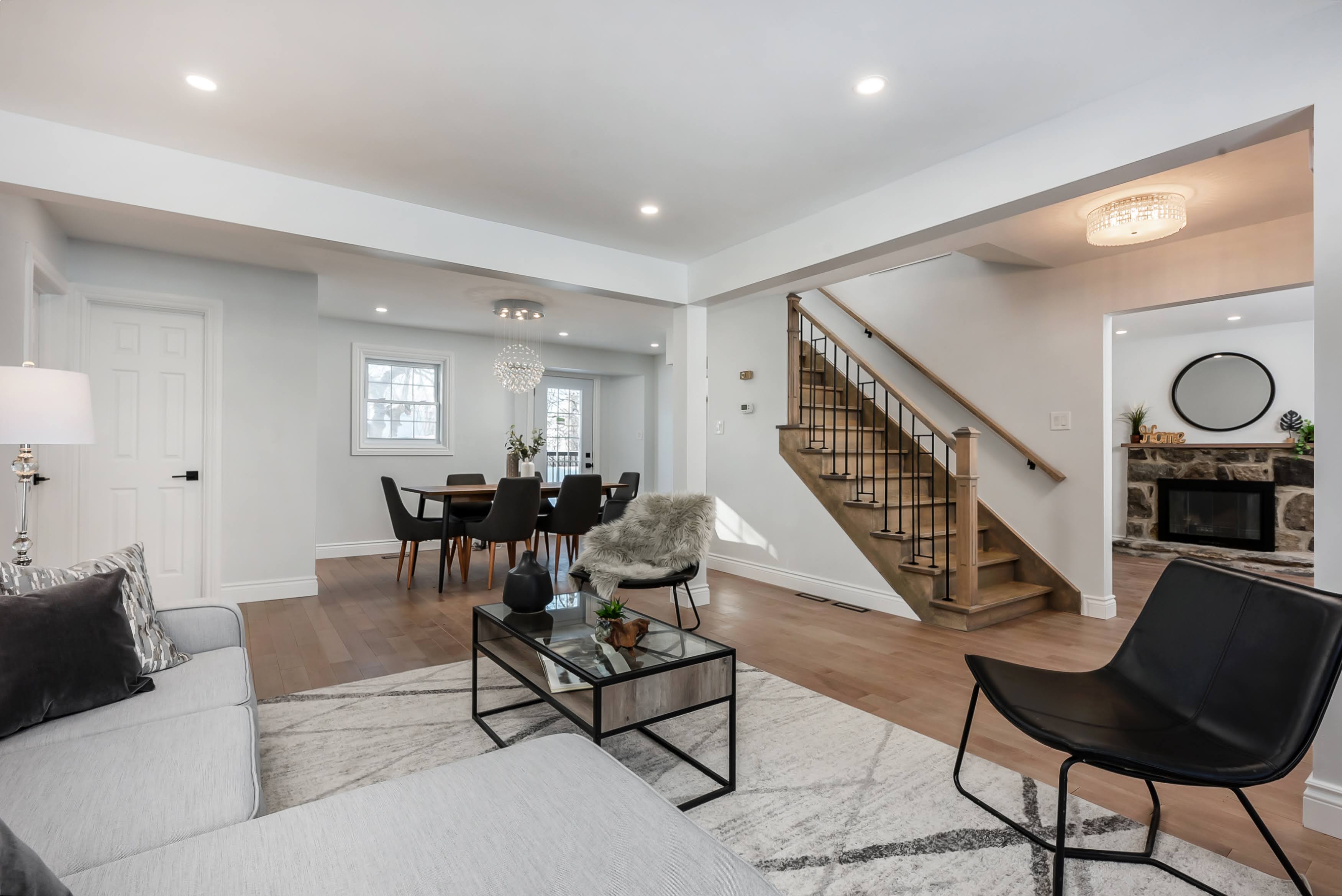 Open concept living renovation in Pierrefonds-Roxboro
